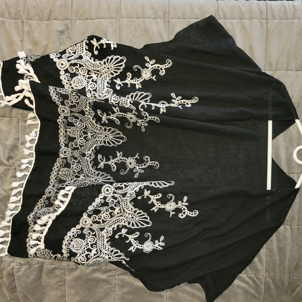 Women's cardigan/ throw